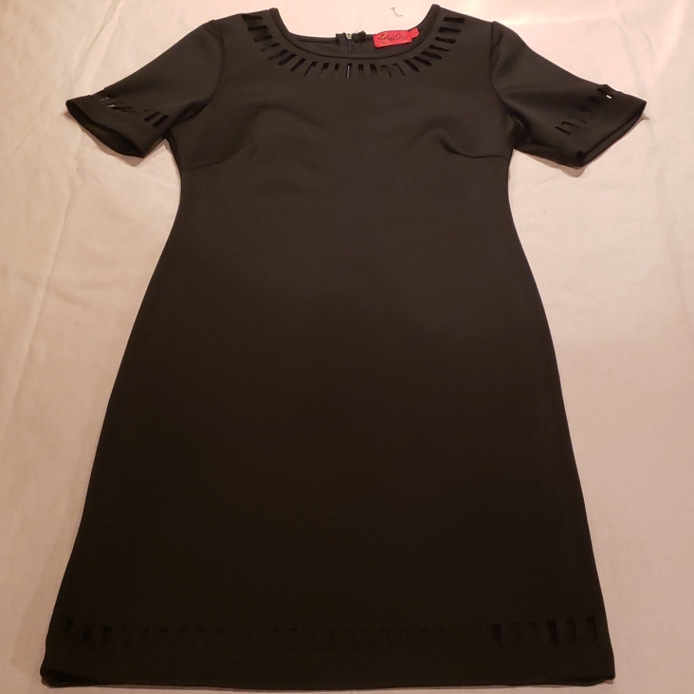VINTAGE BLACK DRESS